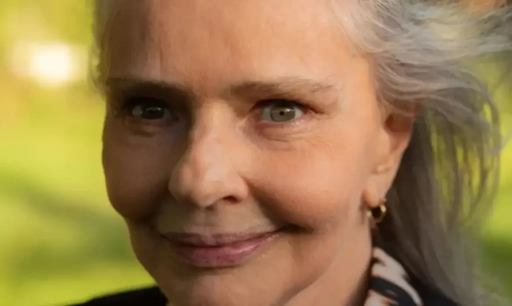 Morreu na manhã desta segunda-feira (8), no Rio de Janeiro, a cantora e compositora Angela Ro Ro