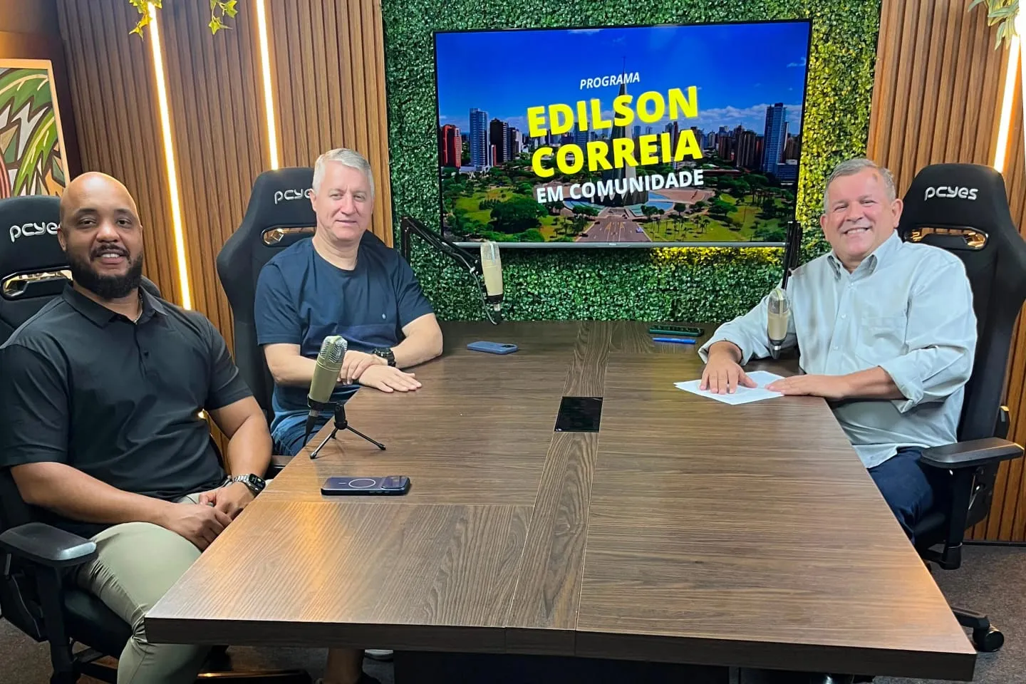 Segurança pública é destaque no Programa Edilson Correia Em Comunidade com o Secretário Luiz Alves e o major Christian Nogueira