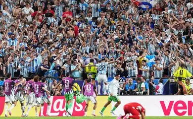 A Argentina se garantiu na semifinal da Copa do Mundo de 2026 e mantém vivo o sonho do tetracampeonato. A atual campeã sofreu, mas fez 3 a 1 na Suíça em Miami (Estados Unidos) no final da noite deste sábado (11)
