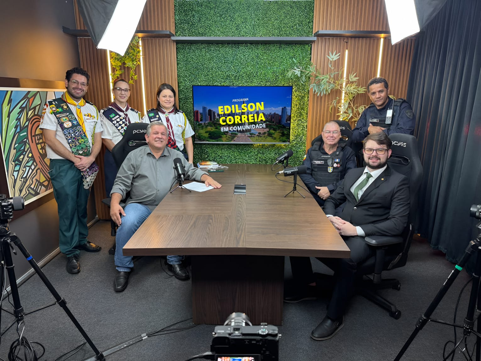 Programa Edilson Correia Em Comunidade destaca segurança escolar, formação de jovens e Direito de Família na TV Ingá